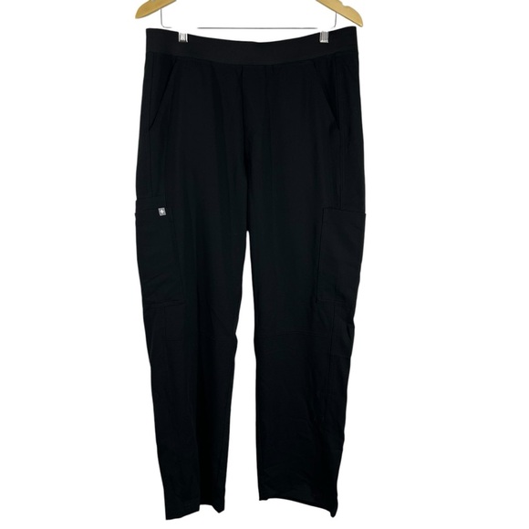 FIGS Technical Collection Men's Axim Cargo Black Elastic/Drawstring Scrub Pants - Picture 2 of 9